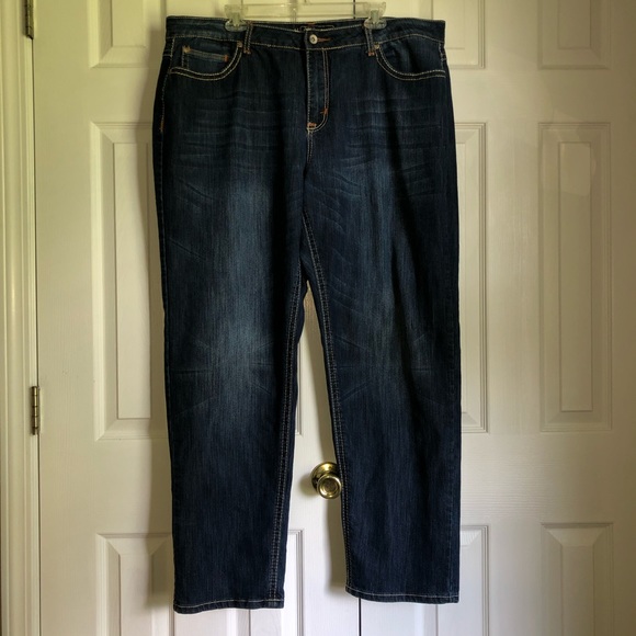 size 22 jeans in inches